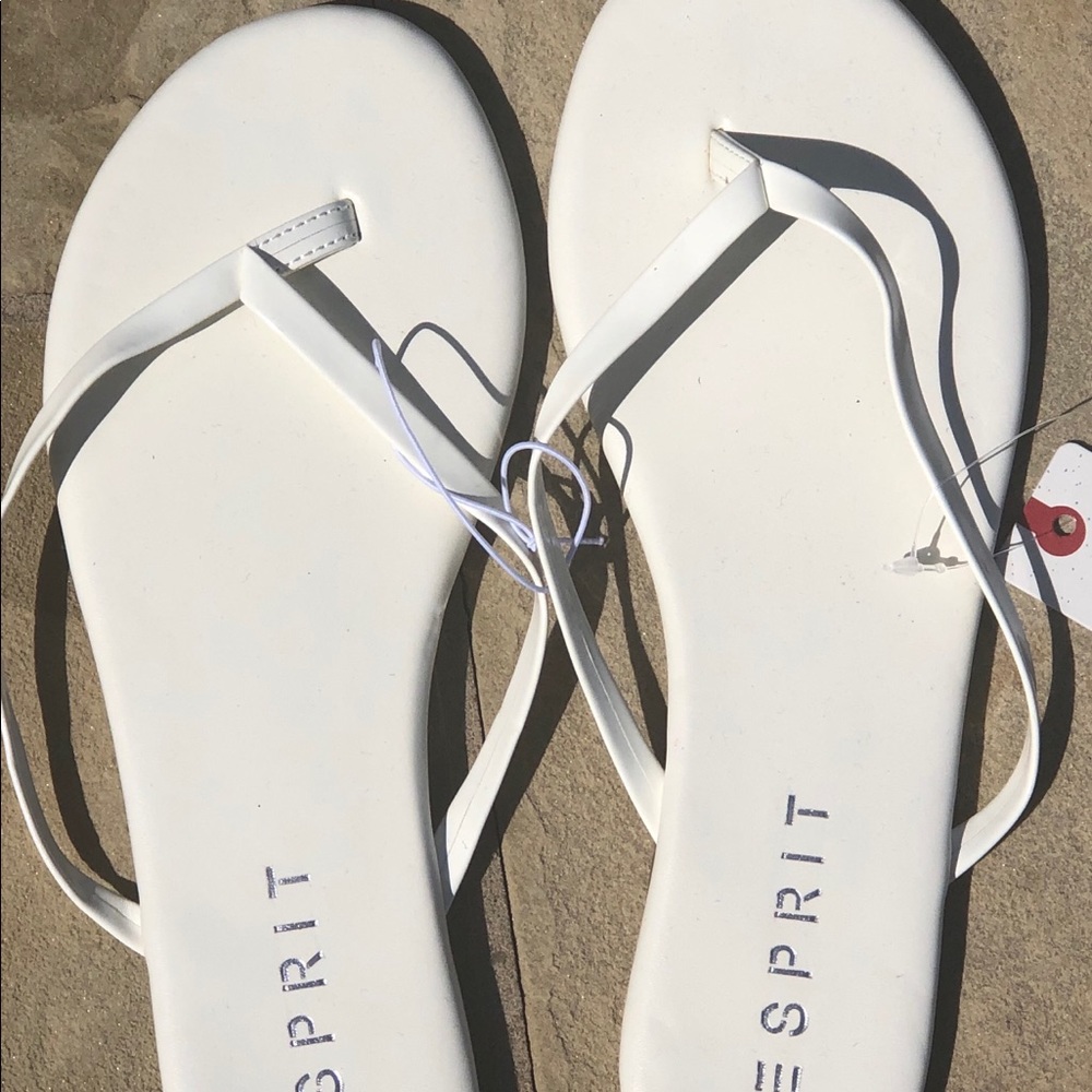 NEW Espirit white flip flop size 7